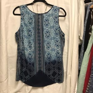 Rose & Olive Tops - Sleeveless blouse blues with white EUC size L Rose & Olive Tops - Sleeveless blouse blues with white EUC size L